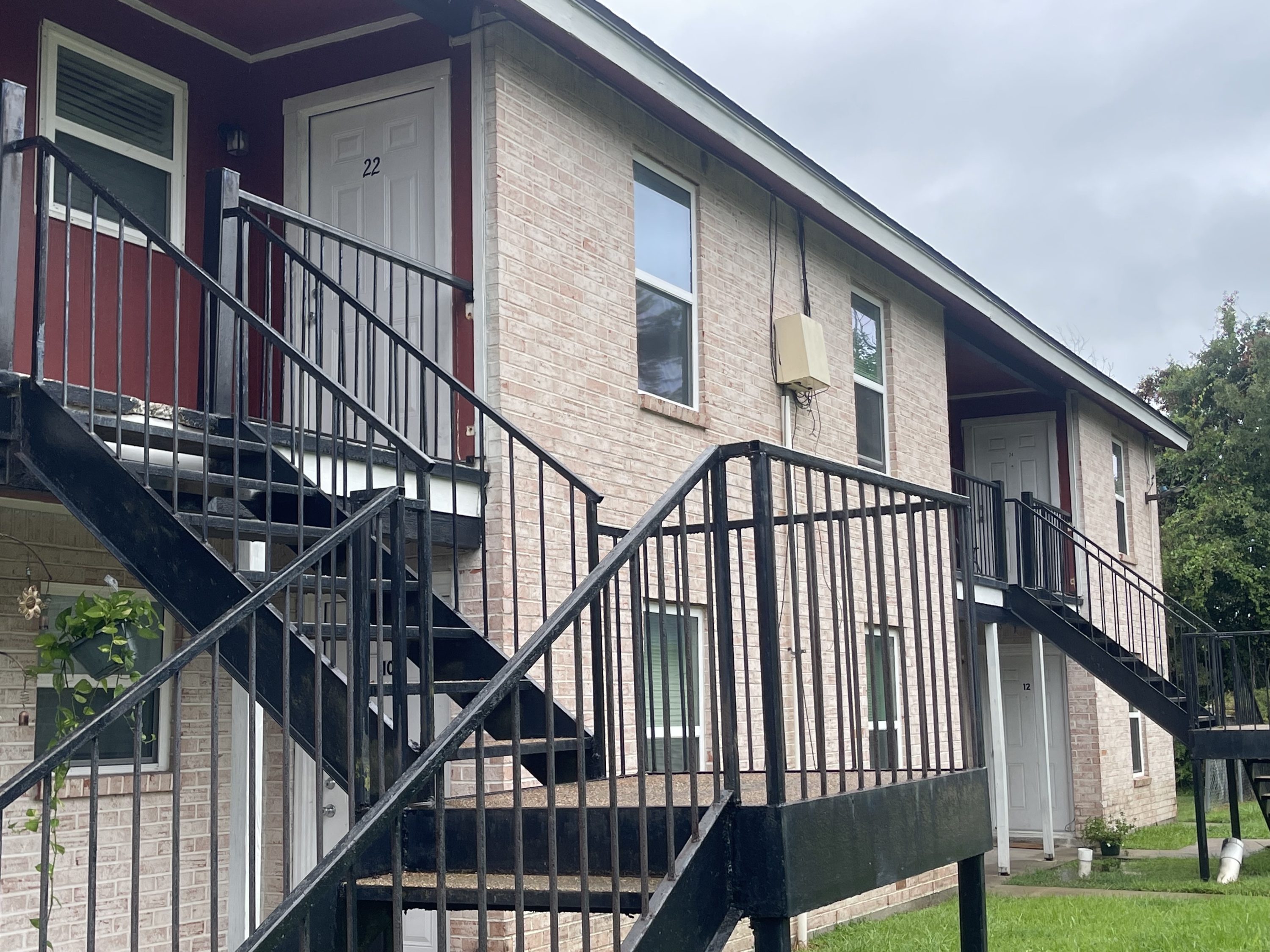 1571 Texas Ave., Apt. 4